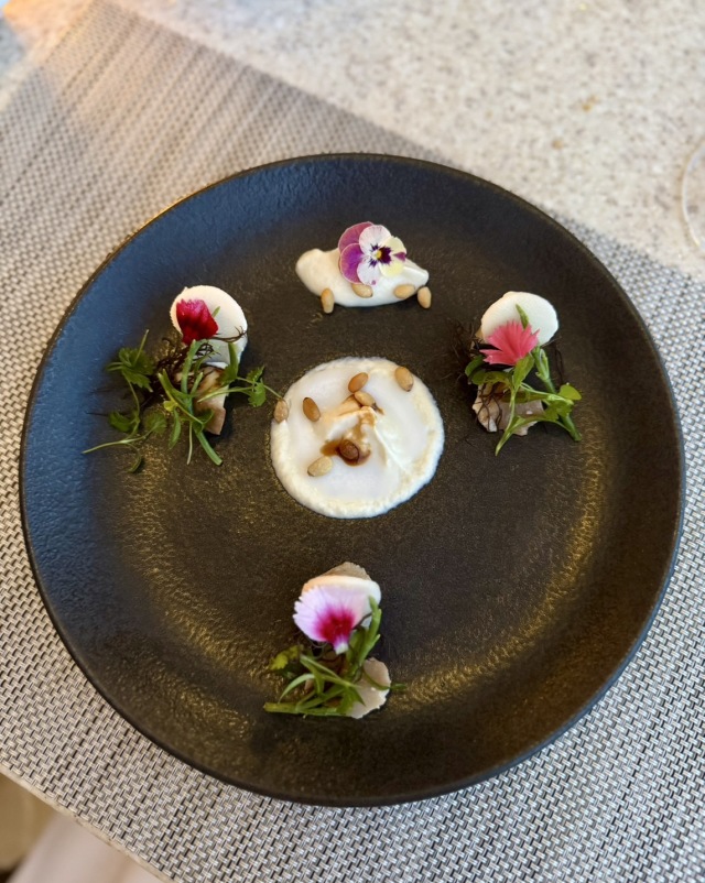 AZURE restaurantの店舗画像