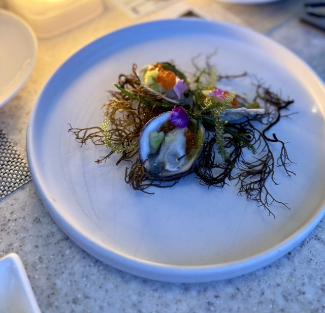 AZURE restaurantの店舗画像