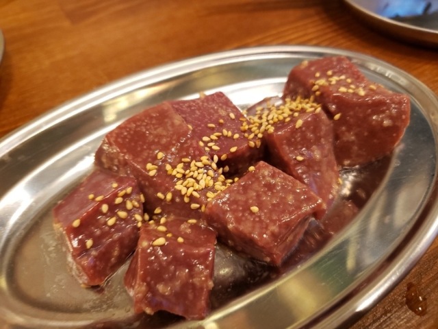新鮮なホルモンはシンプルな料理が一番！