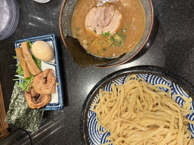 青山焼鳥倶楽部 昼の部 らーめん・つけ麺屋の店舗画像