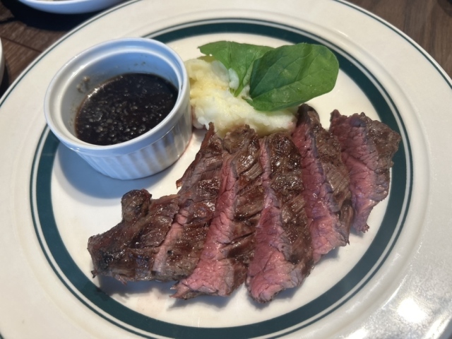飯酒場 Royal Steakの店舗画像