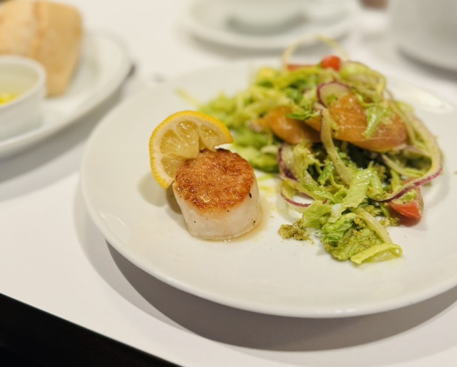 TWO ROOMS CAFE GRILL BAR 日本橋の店舗画像