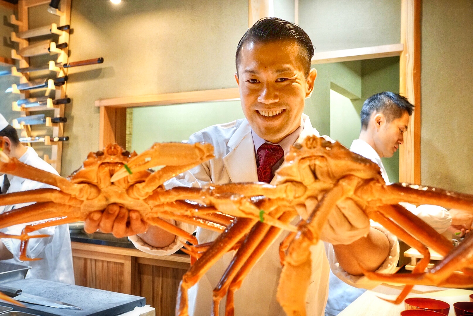 予約の取れない和食の名店『●●●』で味わうカウンター割烹