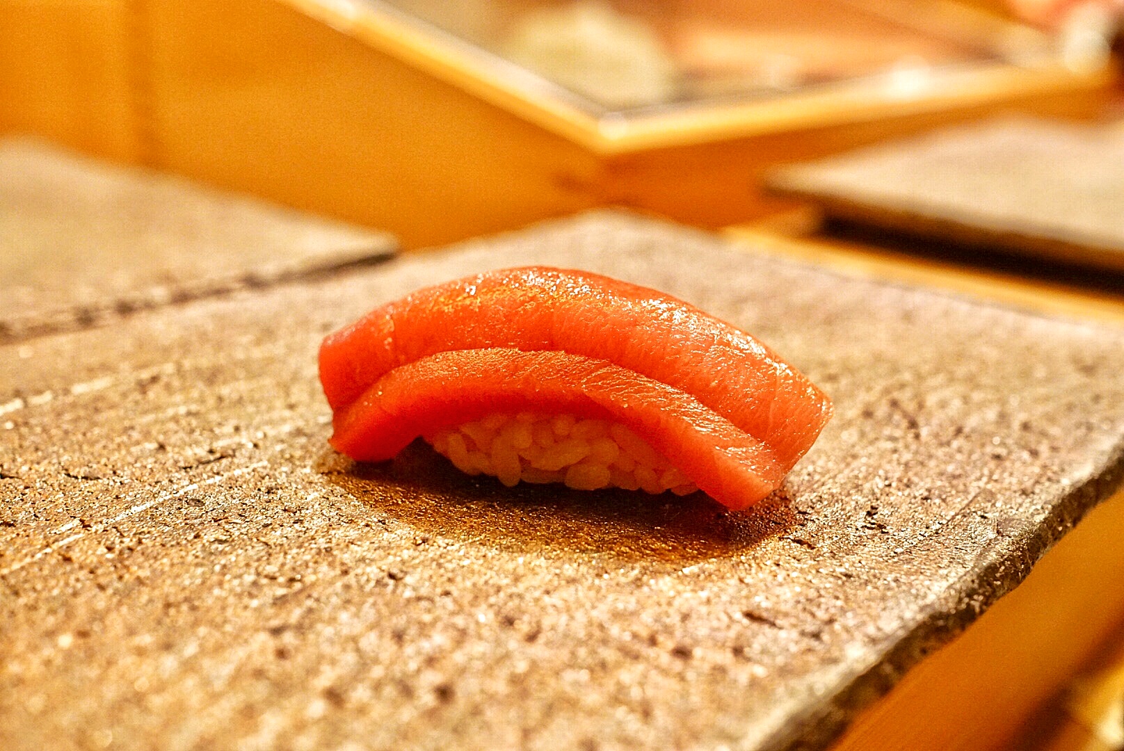 六本木の隠れた寿司の名店【蔵六雄山(ゾウロクユウザン)】