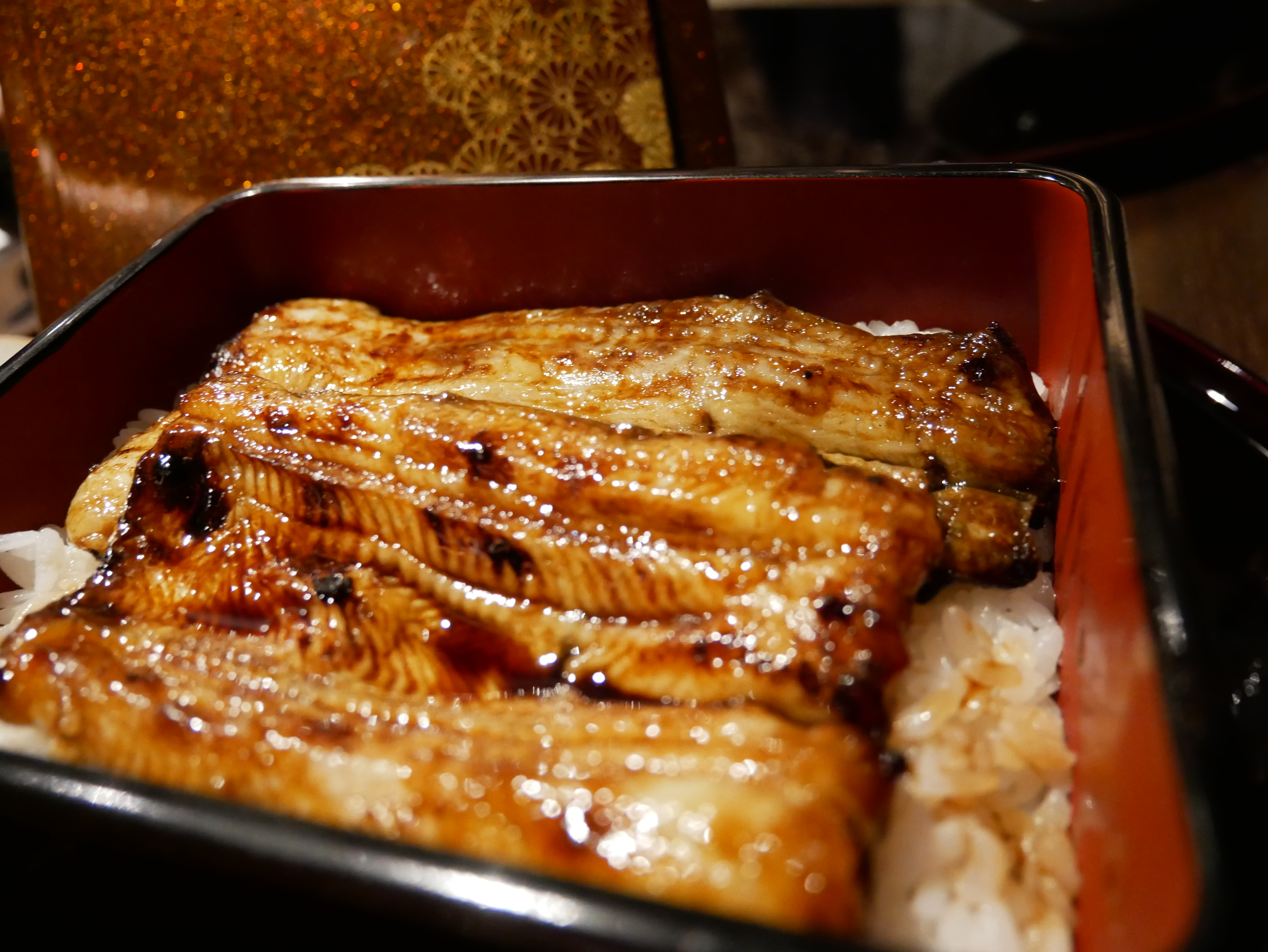 鹿児島県産の最高級のうなぎを使用した料理の数々【●●●】