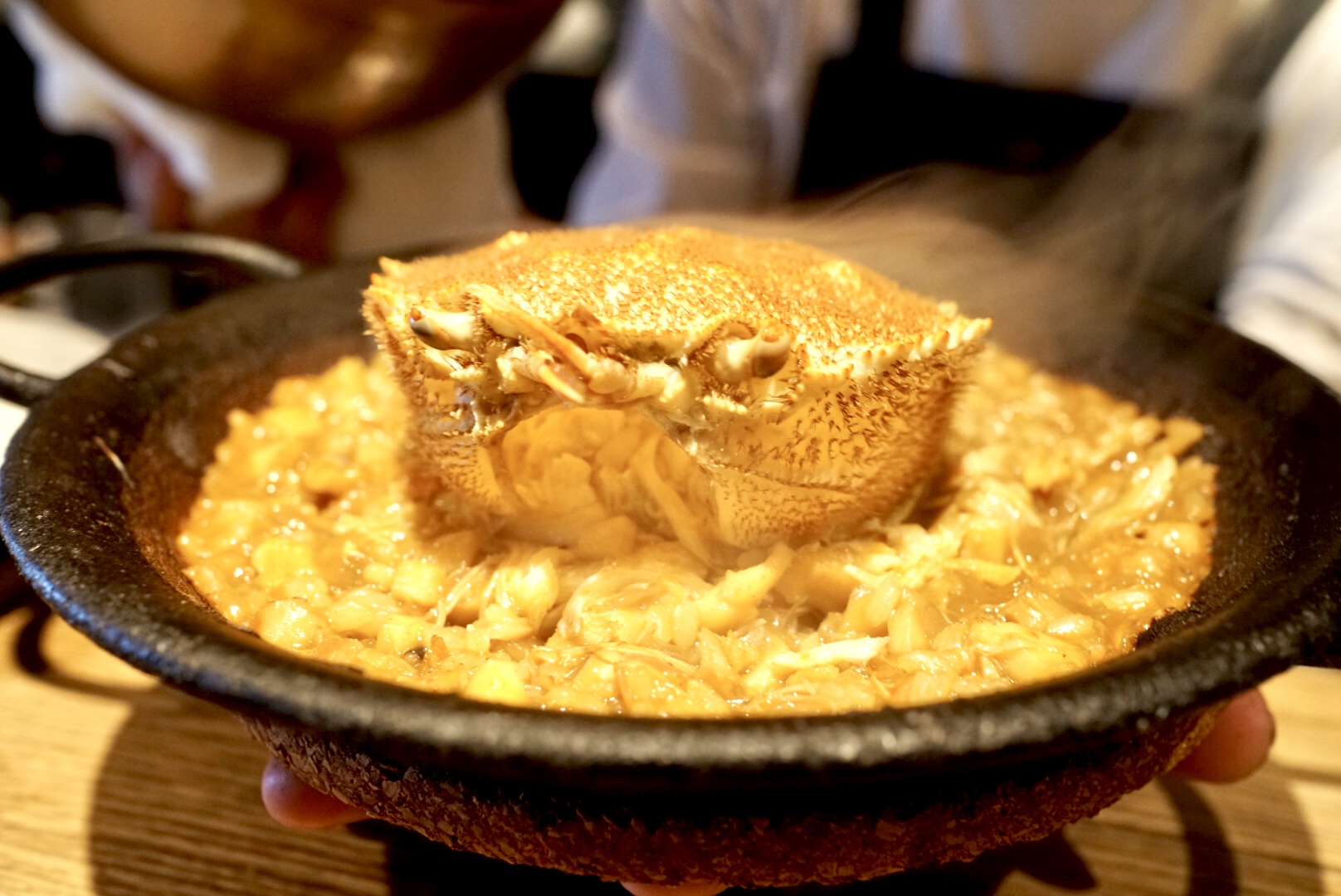 洗練された食材を活かしたスペイン料理を味わえる【aca 1°(アカ)】