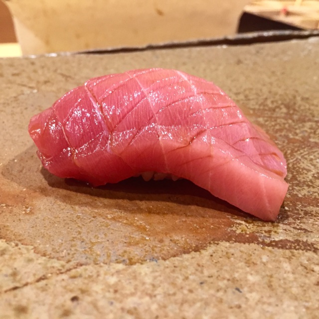 回らない鮨店初心者必見！1万円前後で食べることができる都内の鮨店10選！