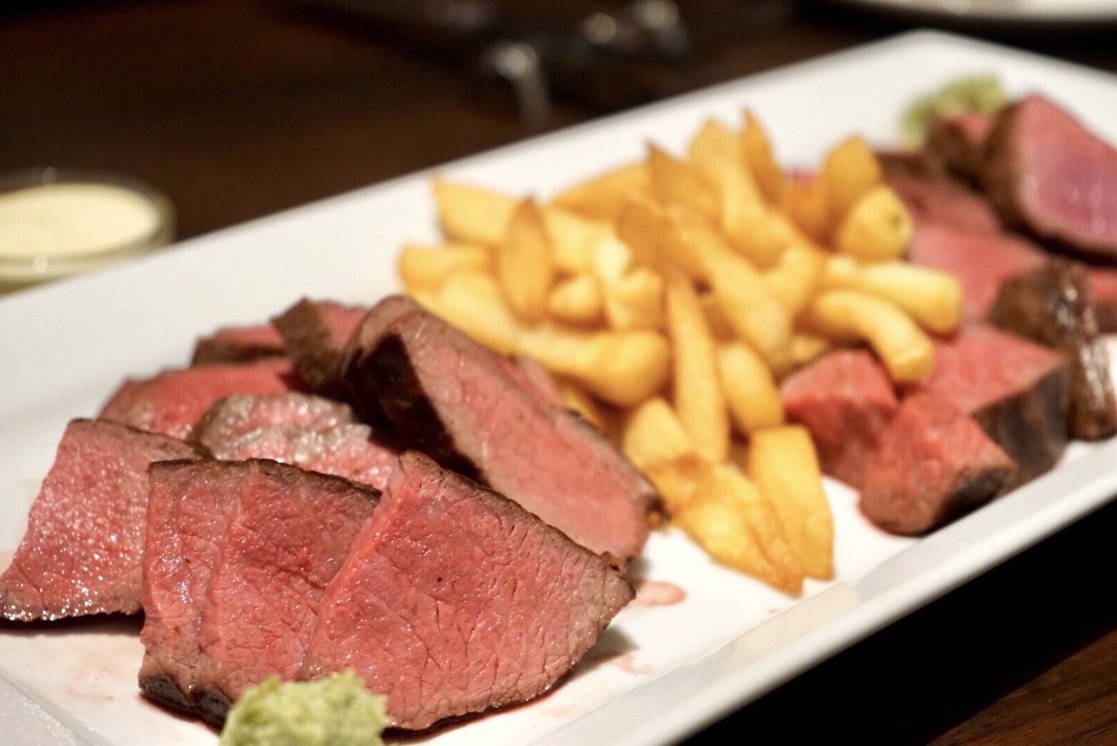 テリヤキスト肉山の光山氏がプロデュース！美味しい肉をたらふく味わえるコースが人気「日本橋●●●」
