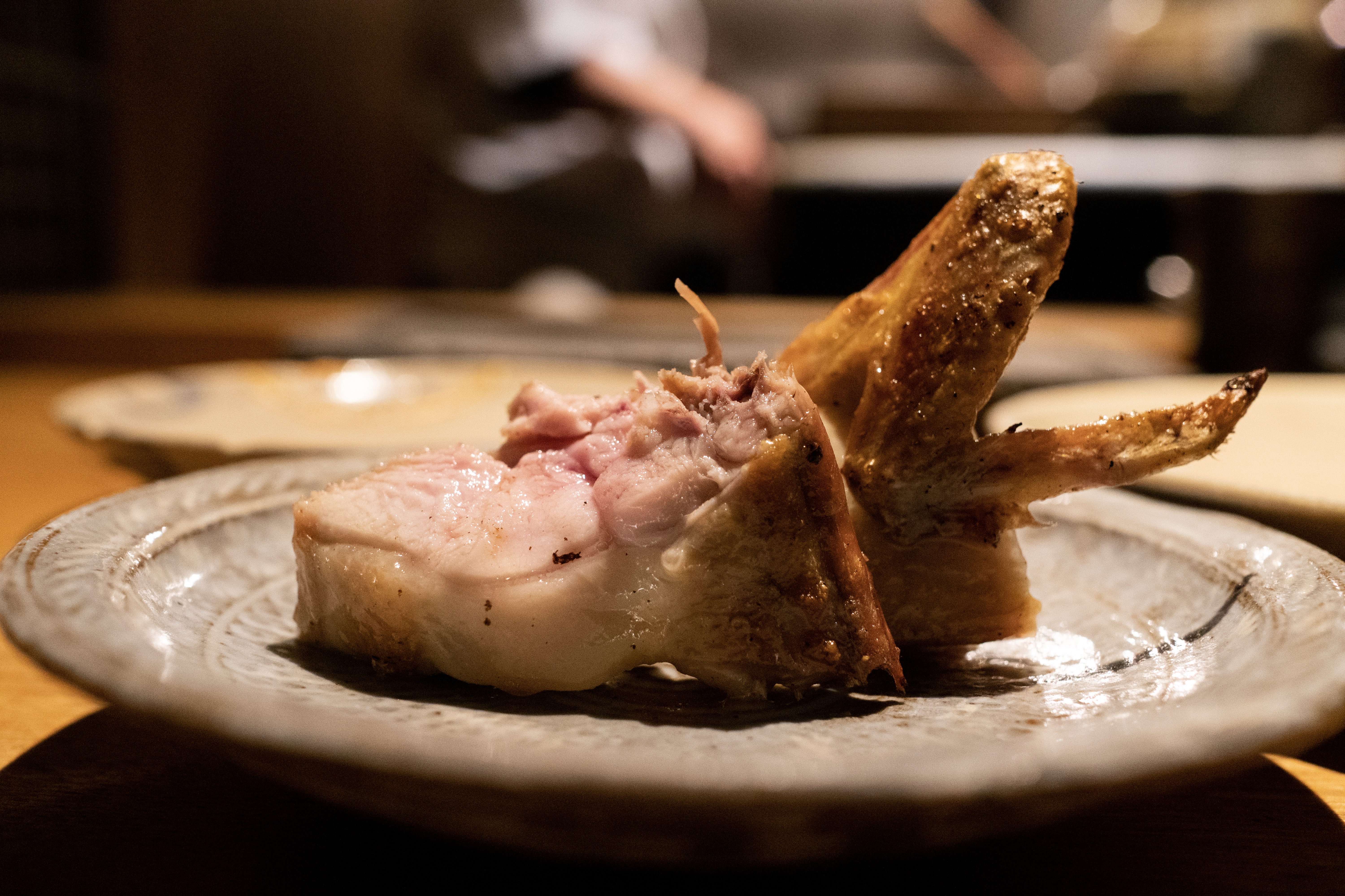 鶏懐石さながら！北新地に位置するミシュラン1つ星に輝く焼き鳥店「●●●」