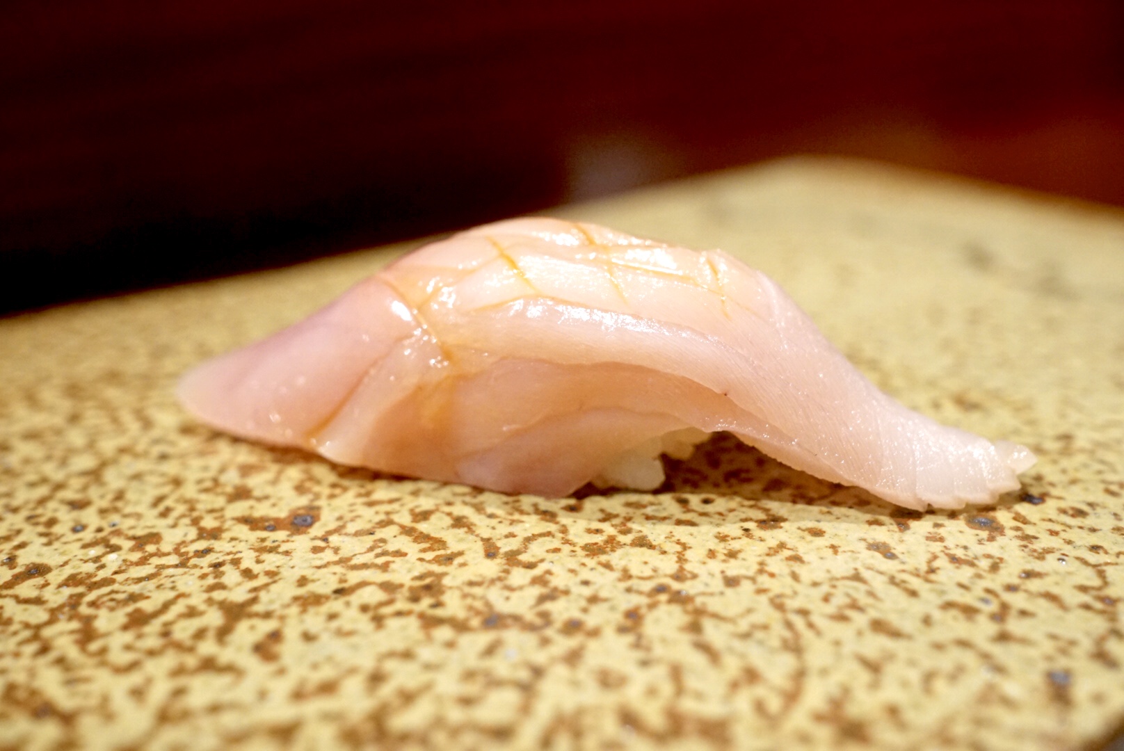 ここを訪れるためだけに鹿児島に来る価値がある！地のものを多用した珍しい鮨が楽しめる名店「●●●」