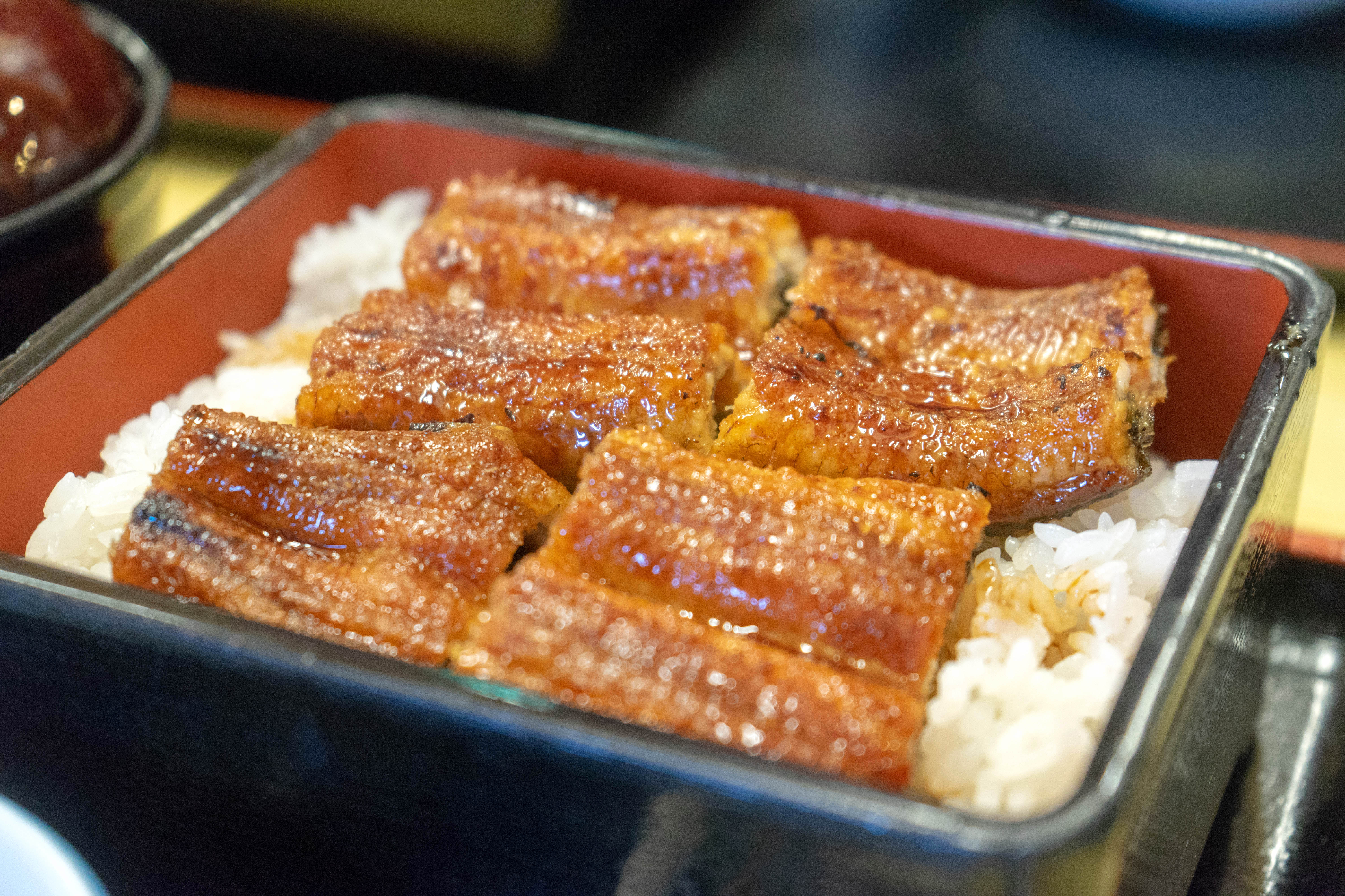 外はパリッと、中はふっくら！待ってでも食べたい高知の絶品うな重『●●●』