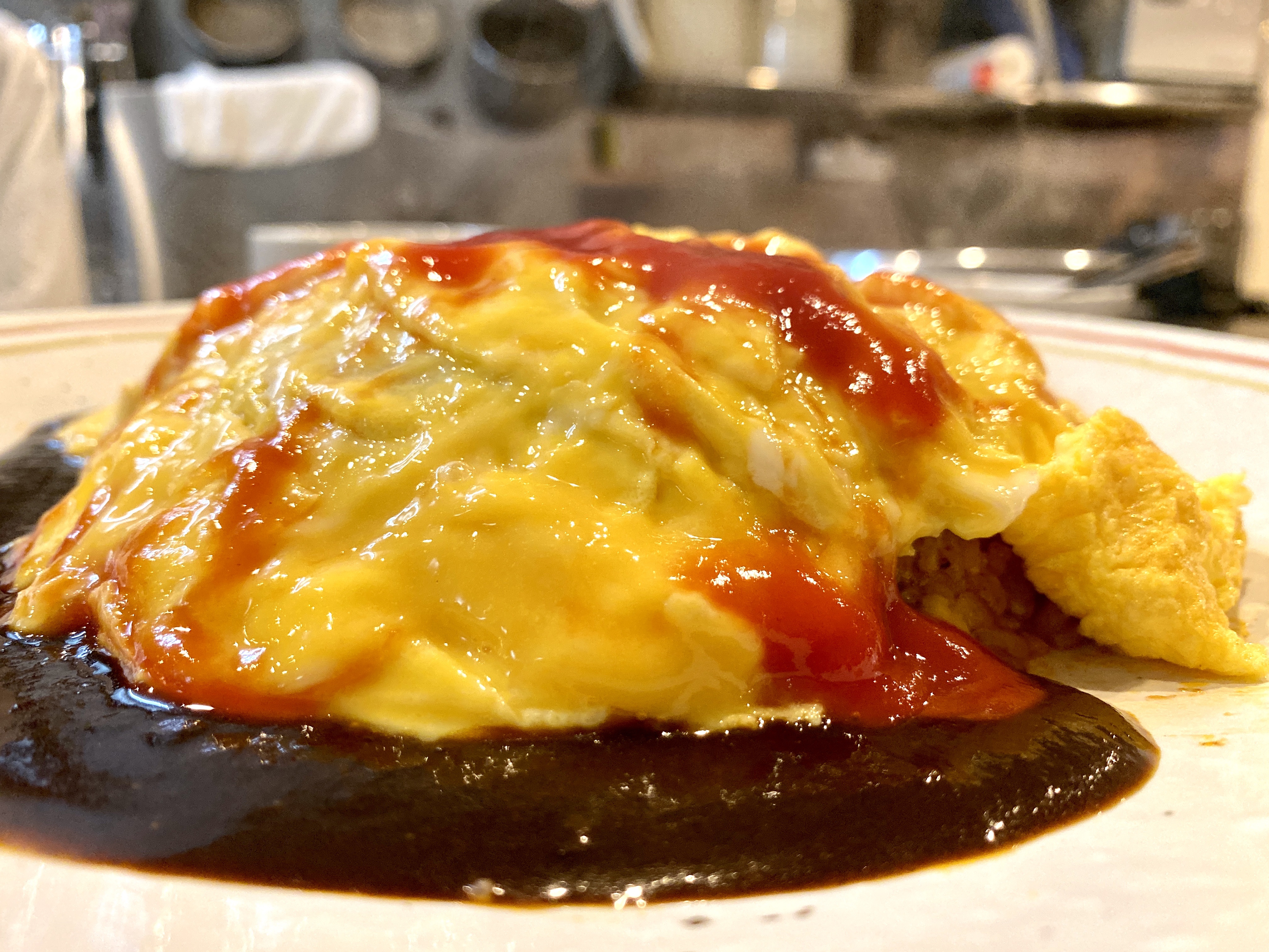大阪が誇る人気老舗洋食屋「洋食レストランKiitos(●●●)」