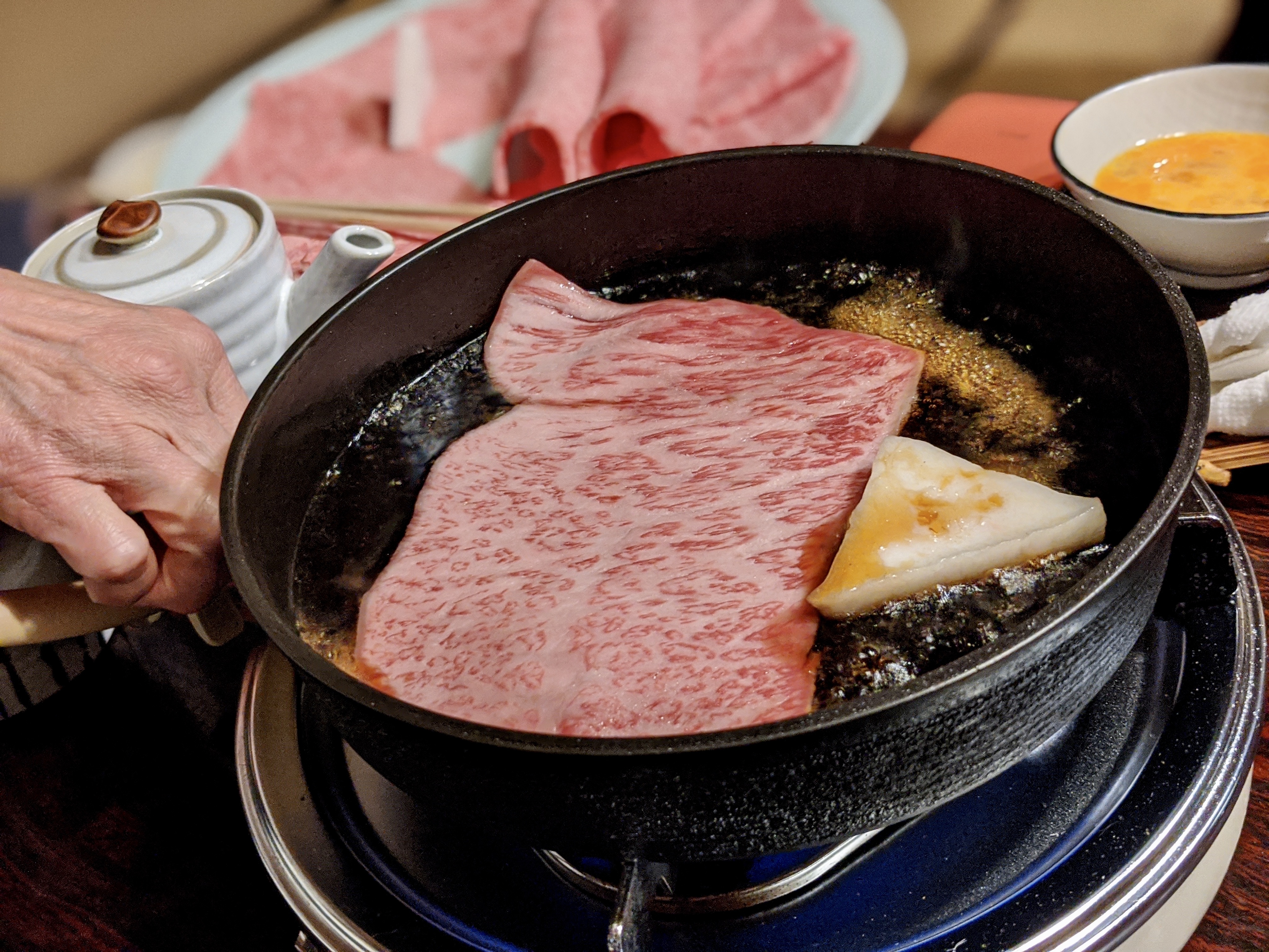 都内で美味しいすき焼きが食べたくなったらここに行けば間違いない！創業明治5年の老舗店「●●●」