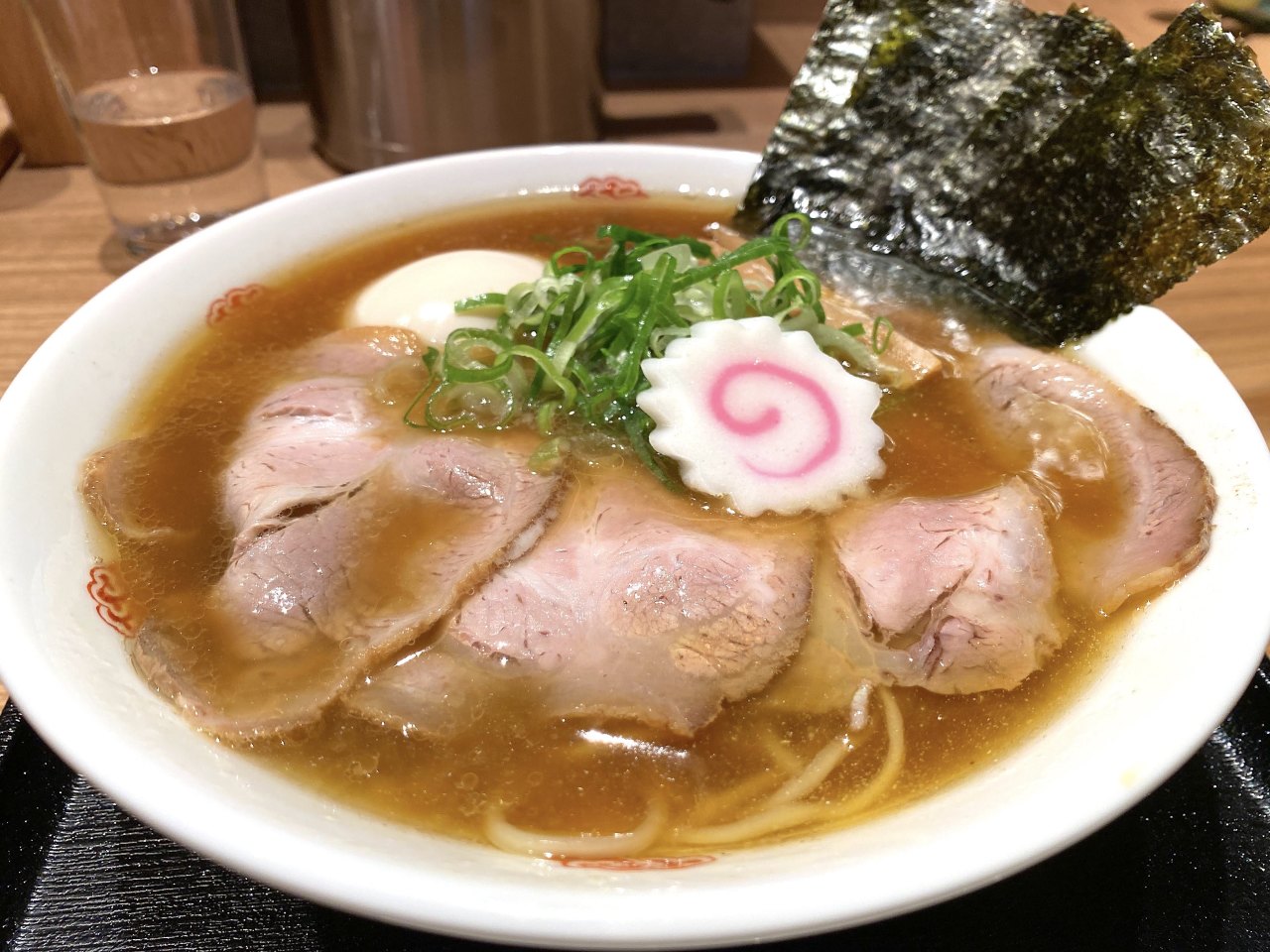 【港区グルメ】フーディーの夢のテーマパーク「虎ノ門横丁」がいよいよ解禁！ハイクオリティの中華そばに驚愕！【●●●】