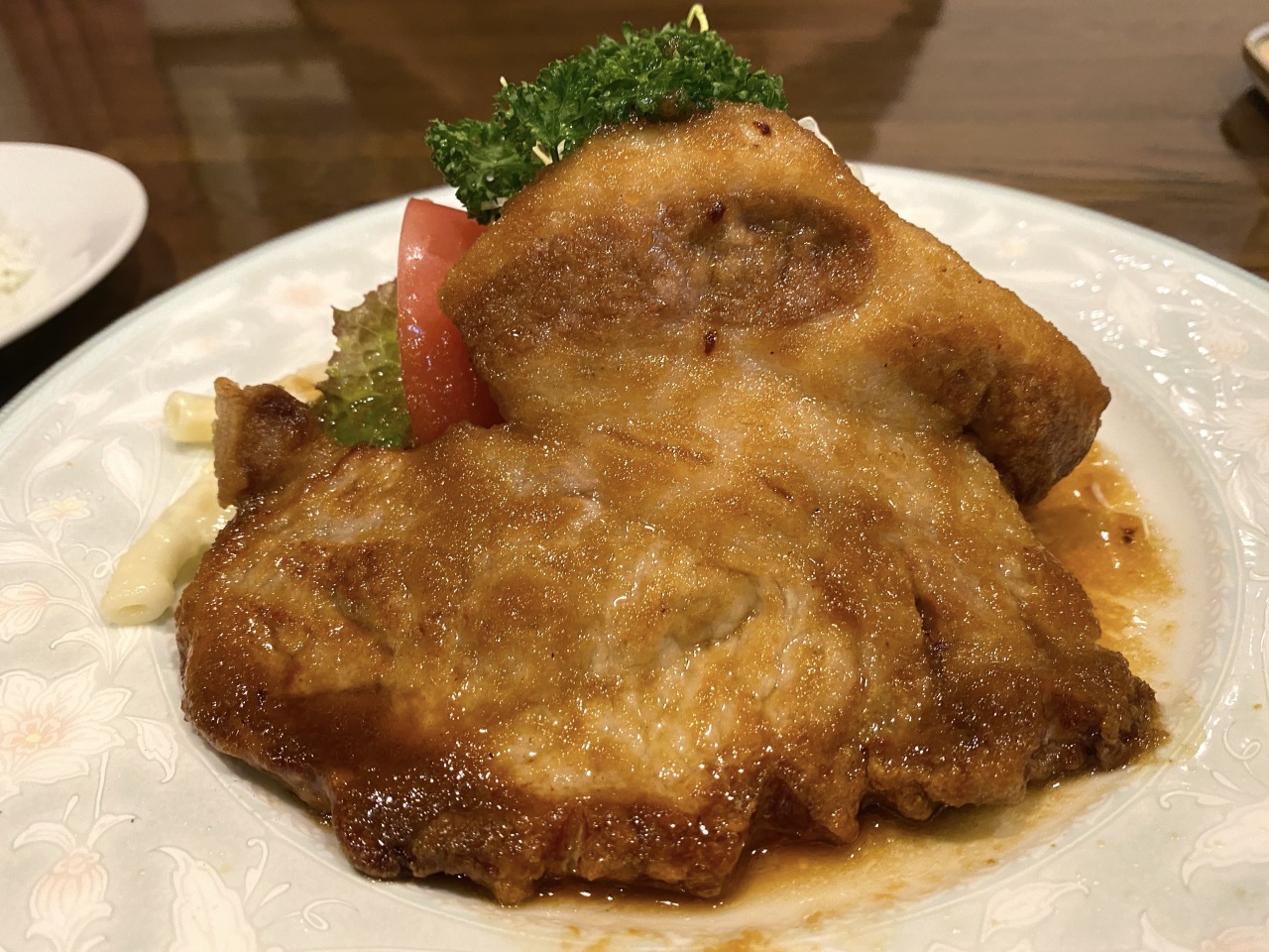 【世田谷区グルメ】穏やかな街で、ずっと変わらないでいて欲しい老舗洋食店【●●●】