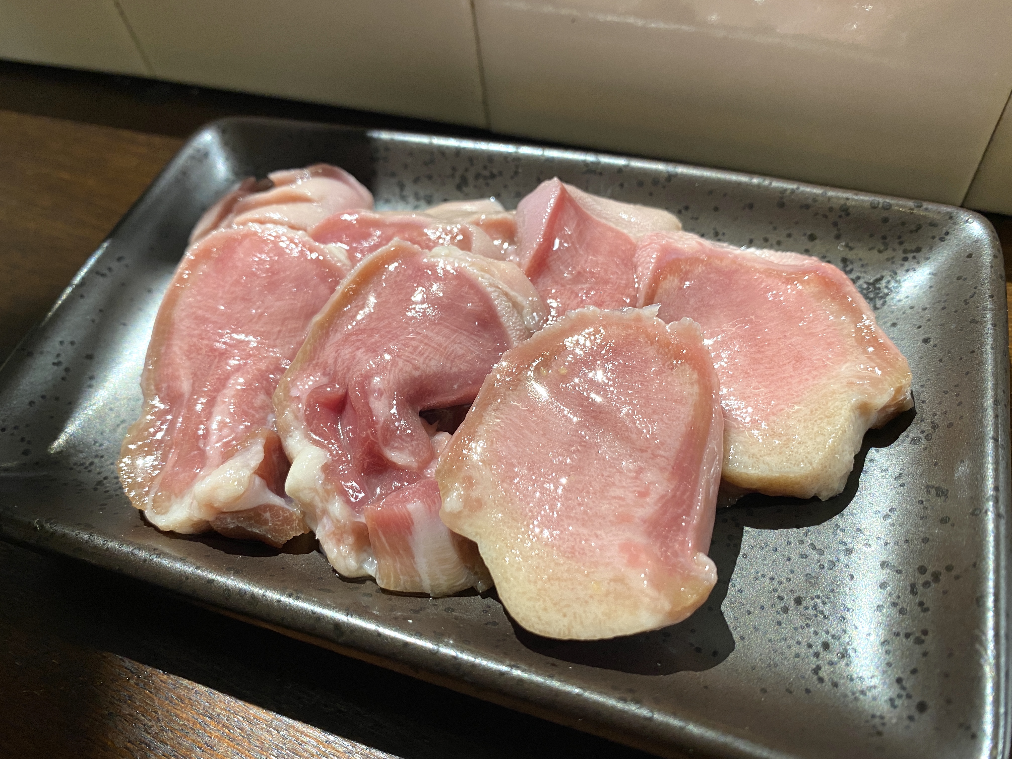 【池袋グルメ】池袋に新しくオープンした希少な”アイルランド産”のジンギスカンを楽しめるお店【●●●】