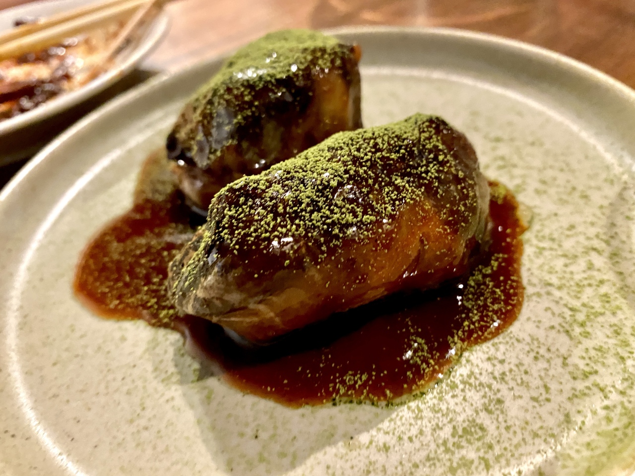 【港区グルメ】一流シェフの味が集う新橋のスタンドダイニングバー！人気店や会員制のシェフのメイン料理をカジュアルに楽しもう！【●●●】