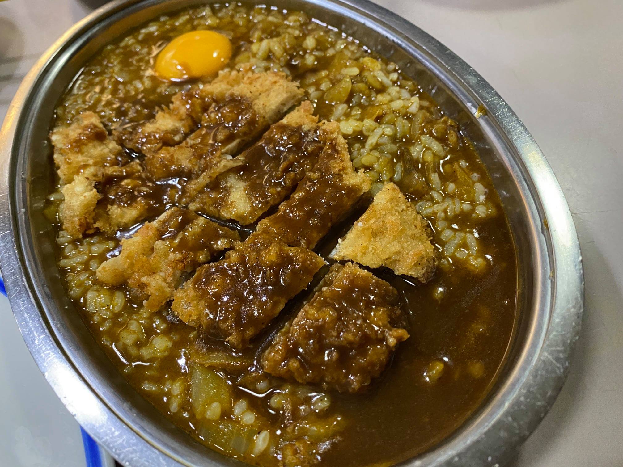 【大阪グルメ】入りづらい外観だけど、それを超えた先にある懐かしさ感じる絶品料理【●●●】