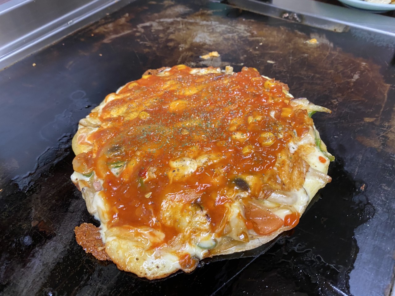 【京都グルメ】祇園の街に、夜な夜な美味しいもの好きが集う鉄板焼き店。変わり種も癖になる美味しさ。【●●●】