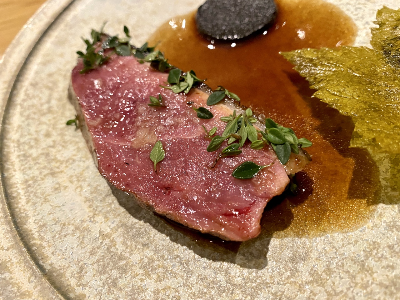 【京都グルメ】京都から世界へ！ハイセンスな3名による予想もつかない革新的なレストラン【●●●(●●●)】
