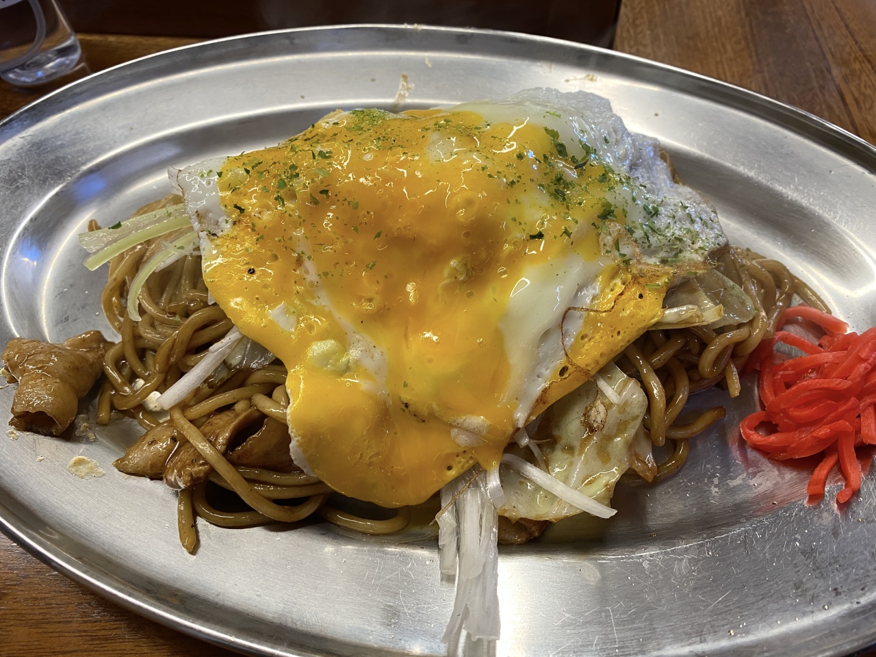 【京都グルメ】京都の人気ラーメン店が監修するシンプルながら美味しい焼きそば【●●●】