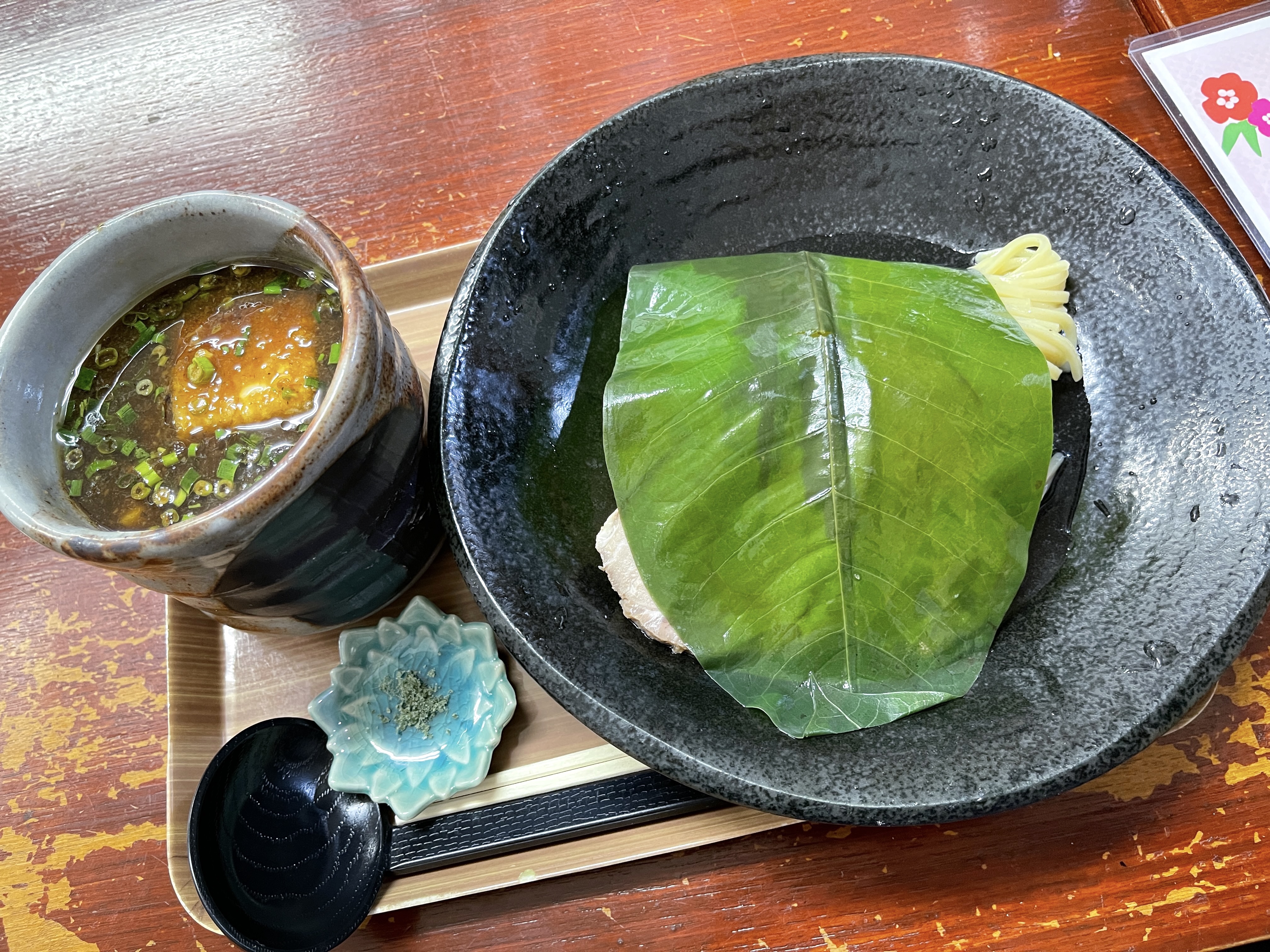 【神奈川グルメ】食べれば食べるほど癖になる！こだわりの創作ラーメン【●●●】