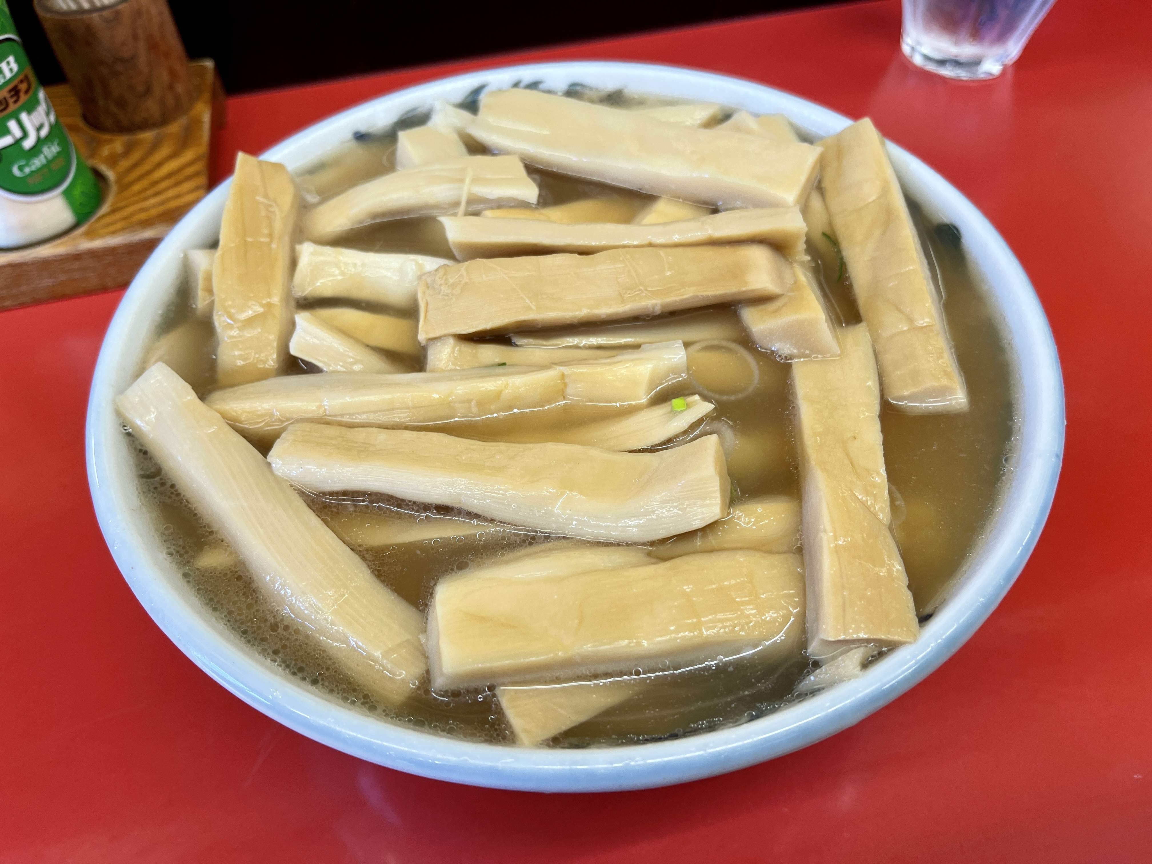 【名古屋グルメ】メンマが大量にのった優しい味わいのラーメン「●●●」