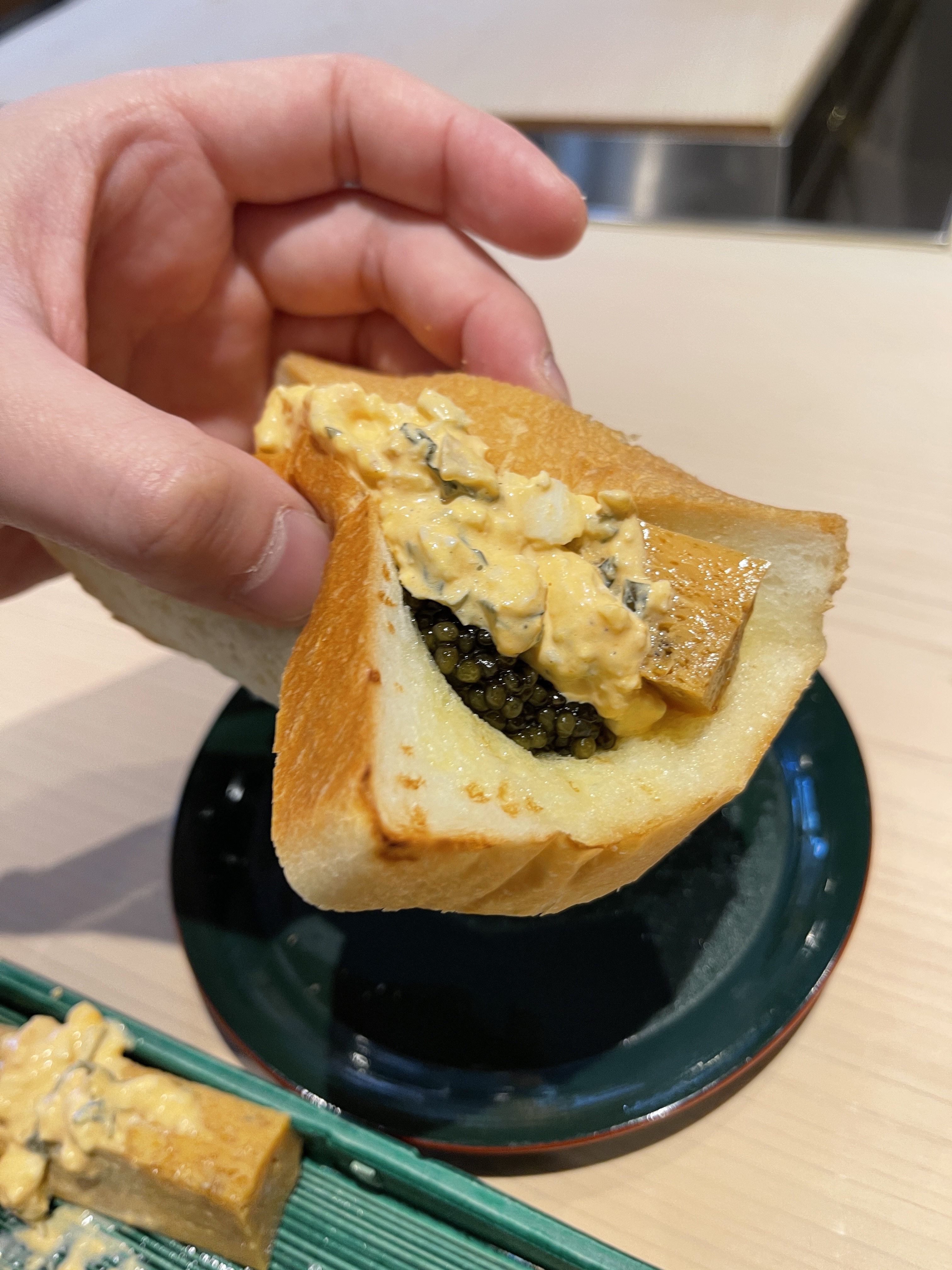 【東京グルメ】常連だけが訪れることができる究極の朝ごはん「●●●」