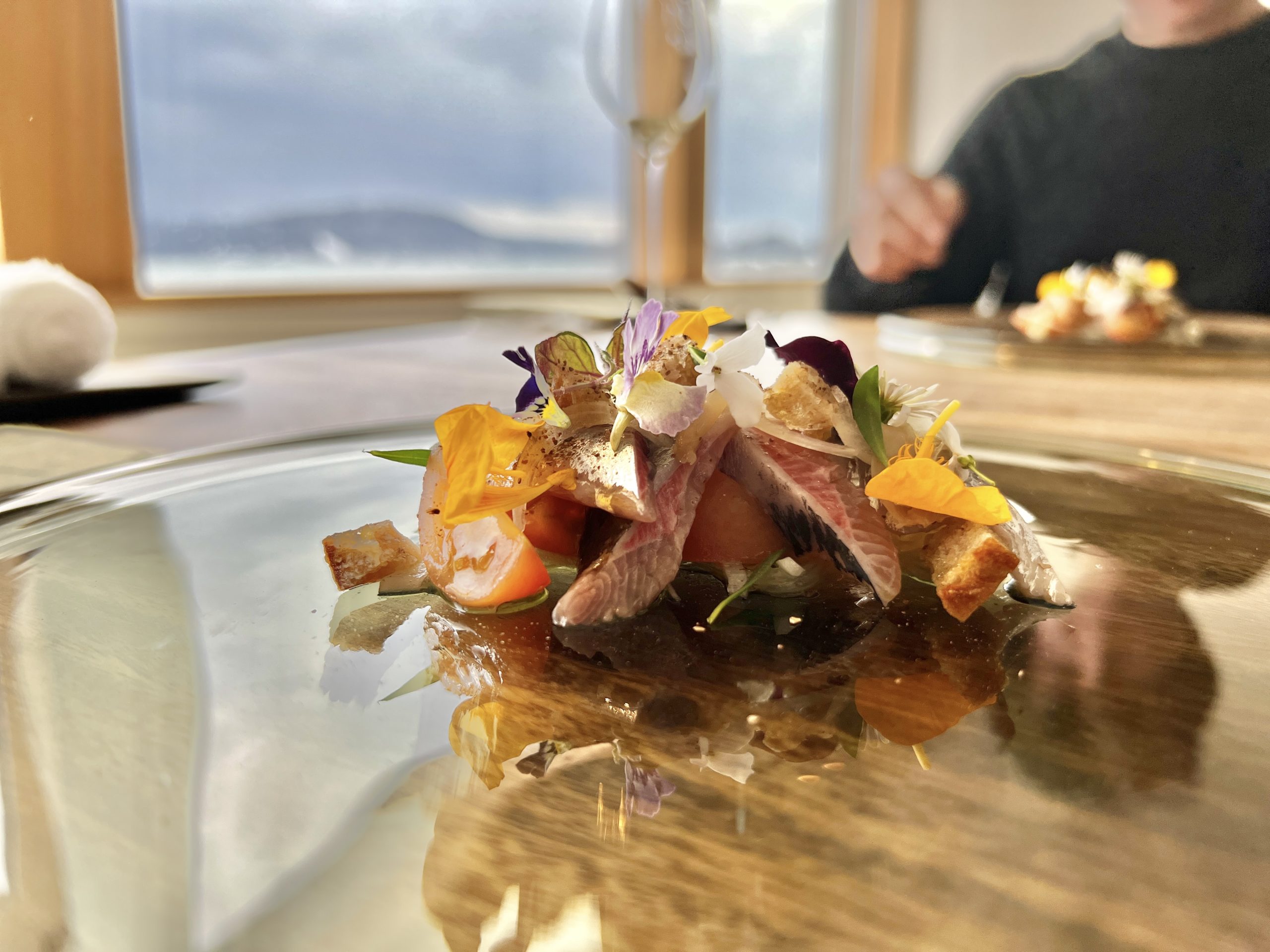 元海水浴場で味わう能登食材で作り出される「●●●」