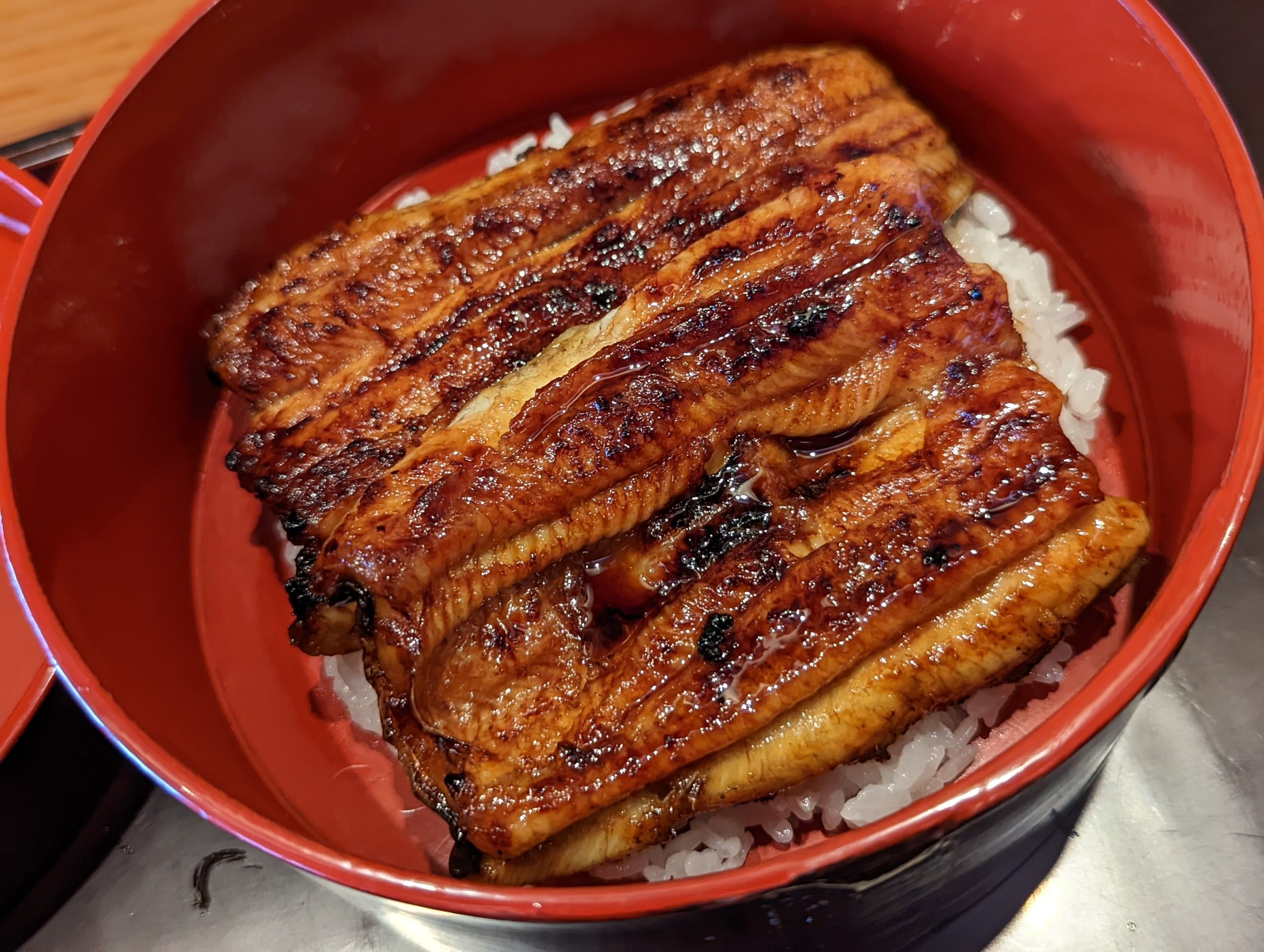 全国各地からお客さんが集まる静岡のうなぎを使用したヤバいお店「●●●」