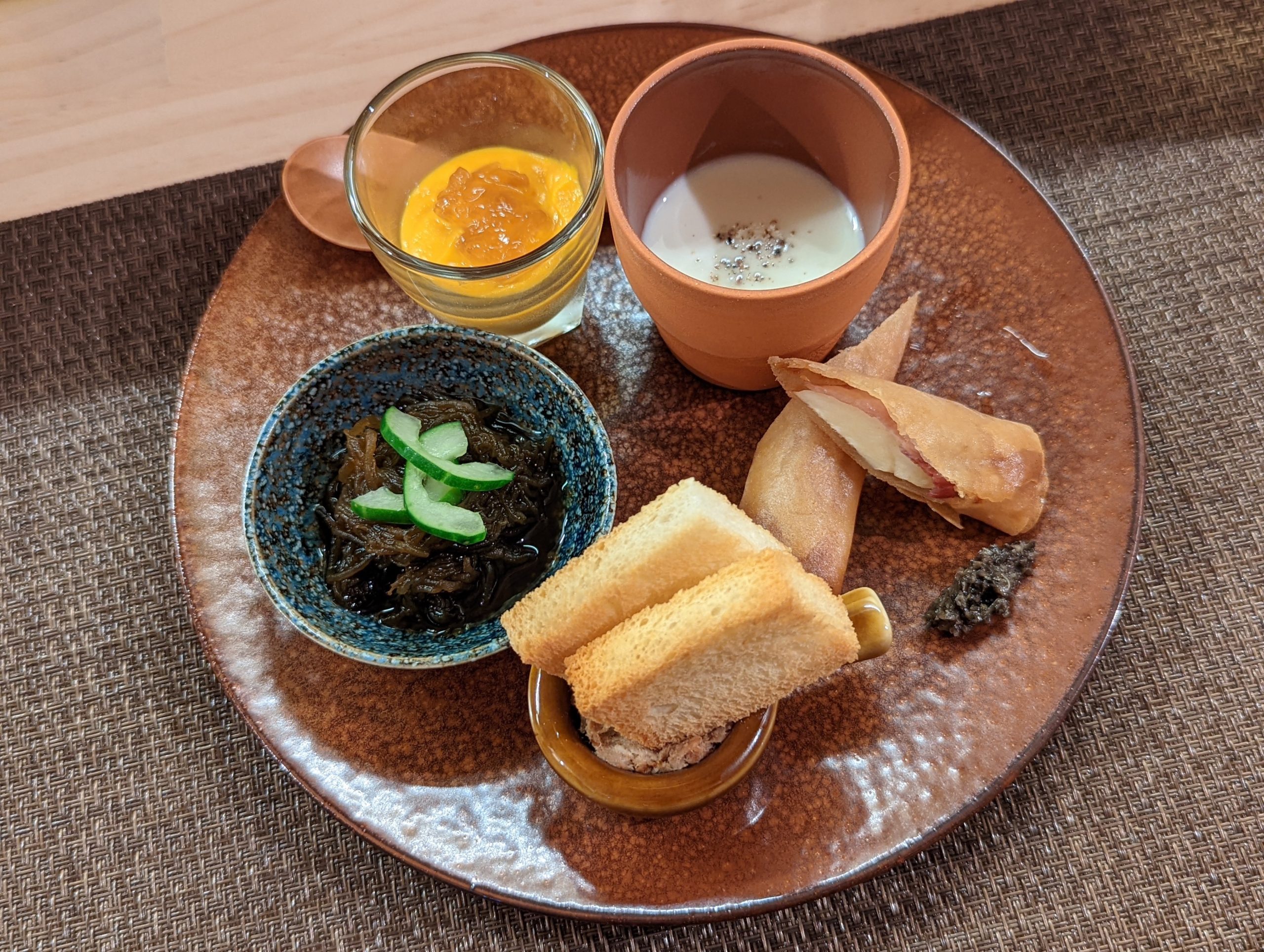 沖縄食材で作り出すイノベーティブ料理「●●●」