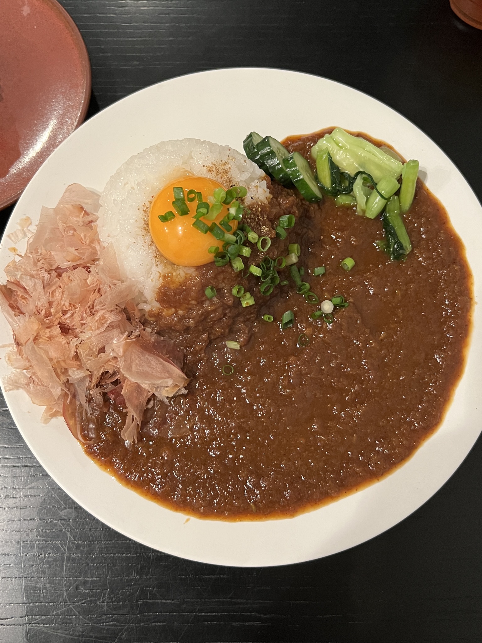 六本木のテリヤキラボで6月のみ食べれるのは「●●●」のダシカレー