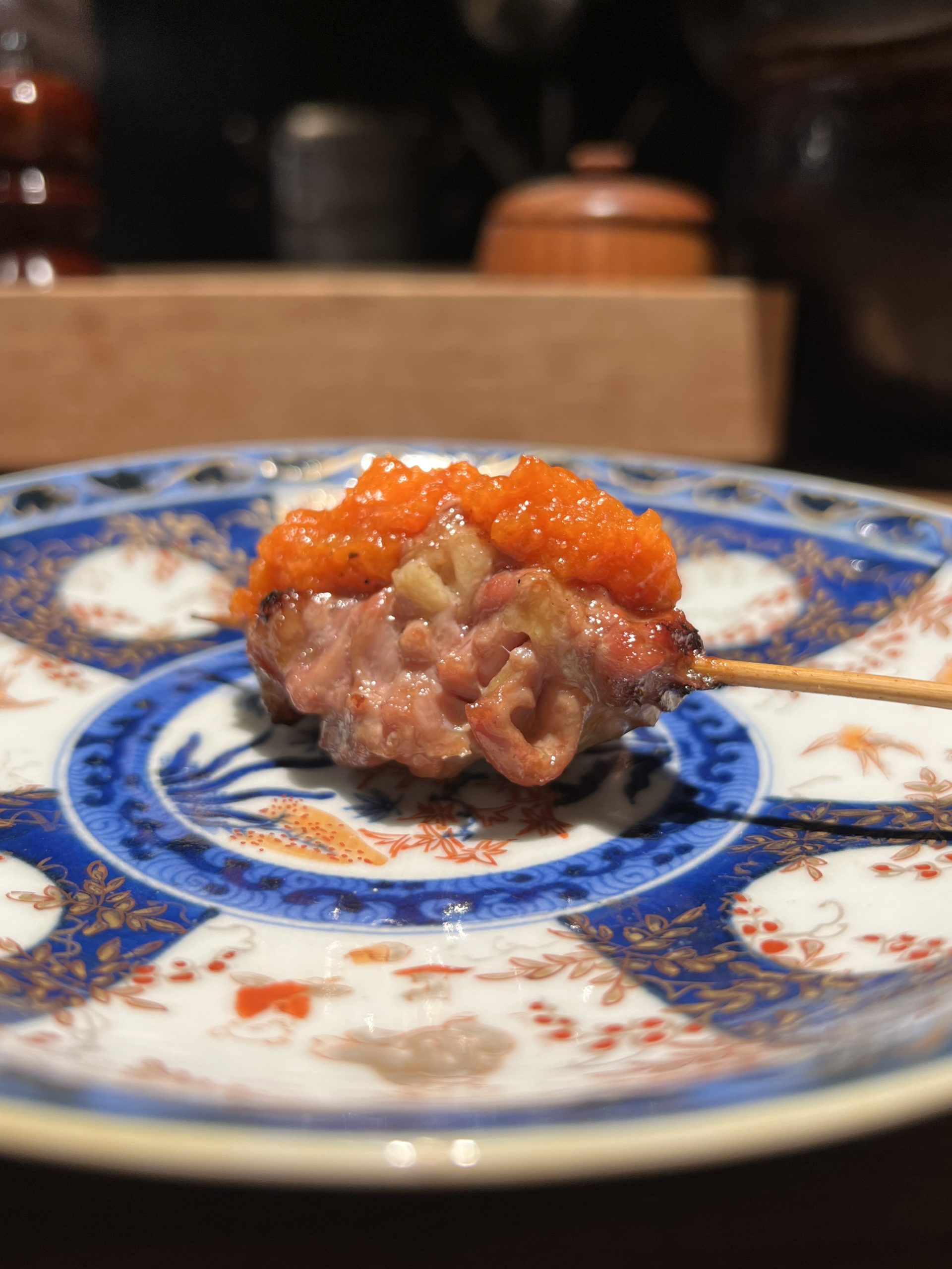 炭ではなく、薪で焼き上げる新感覚薪鳥店「薪鳥新神戸(マキトリシンコウベ)」