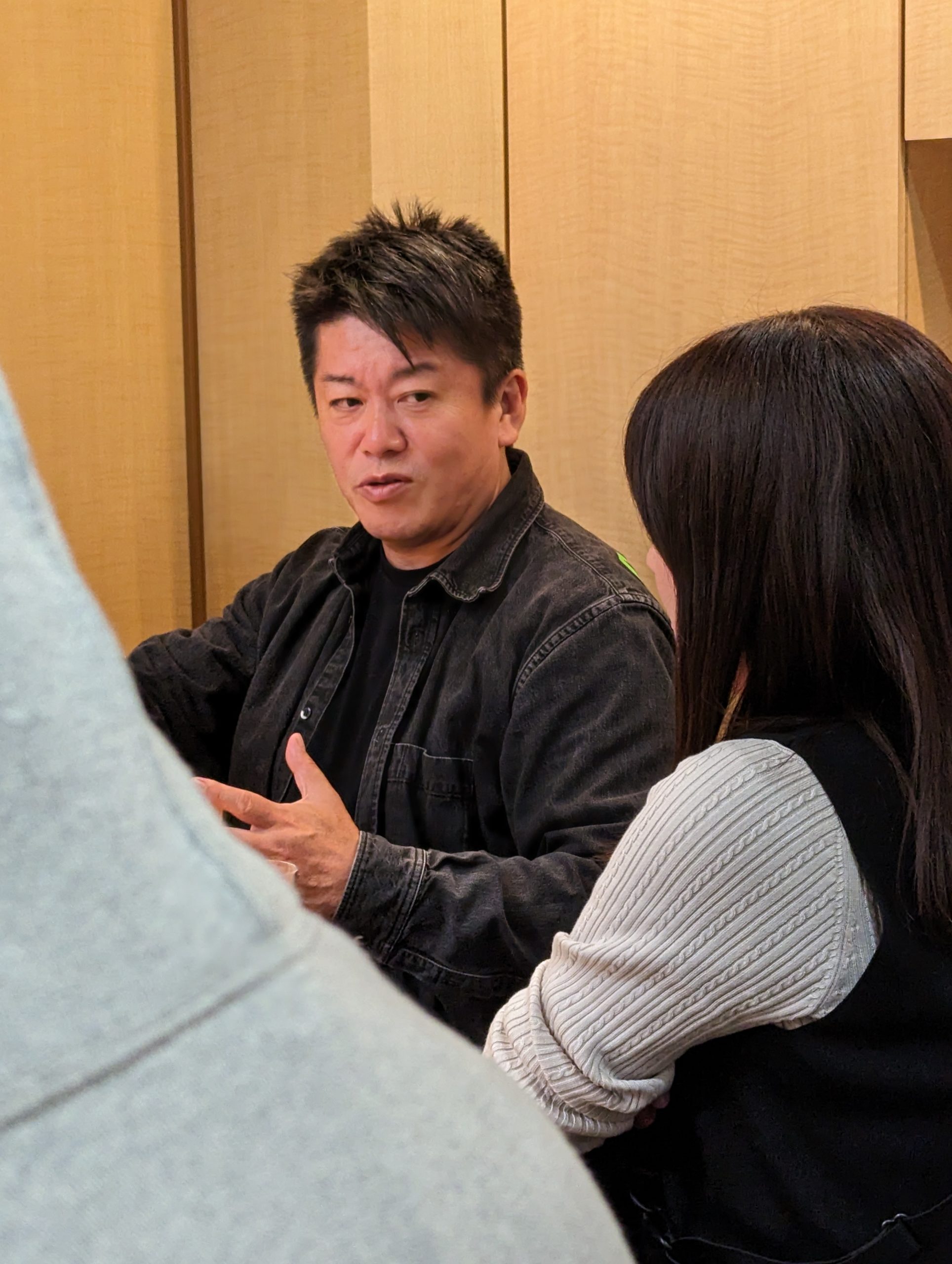 様々な業界の最先端を行く、堀江貴文と直接話せる唯一のイベント【鮨会】を開催！