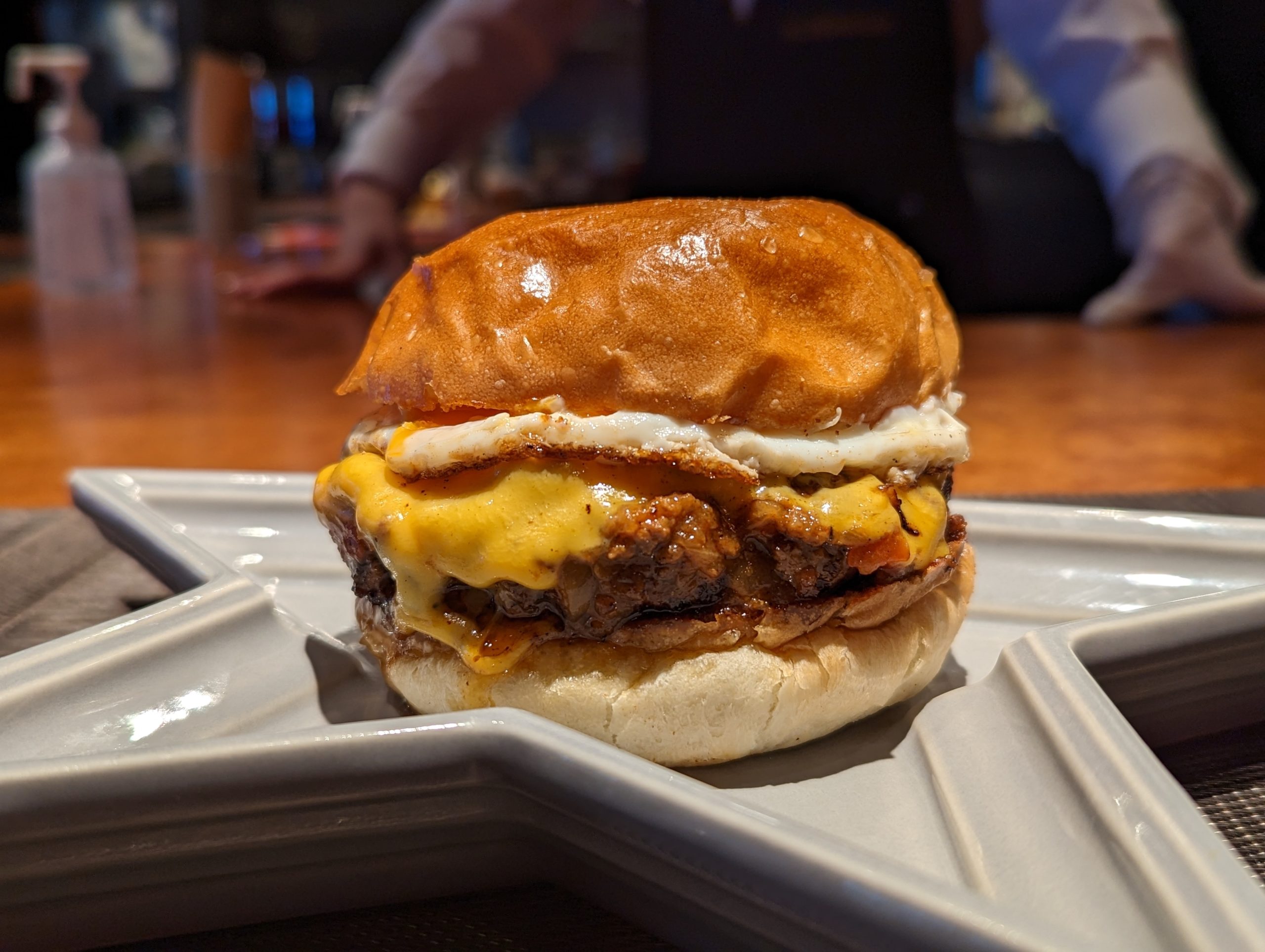 日本最高峰のハンバーガーだと個人的には思うかなりの頻度でヘビロテする東京のハンバーガー店「●●●」