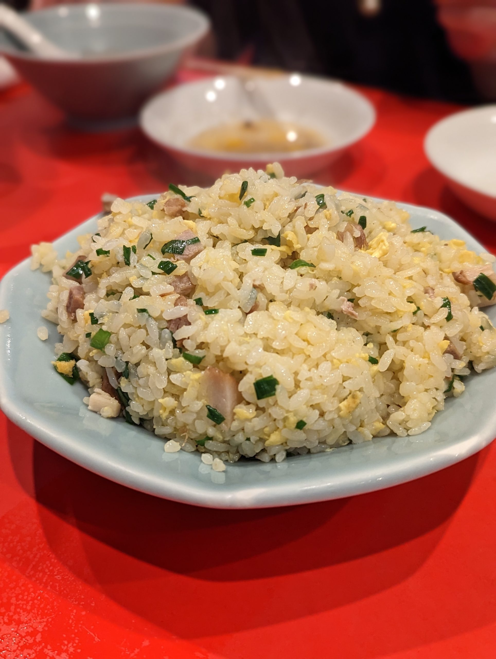 こういう町中華が家の近くに欲しかった東京・赤坂「●●●」
