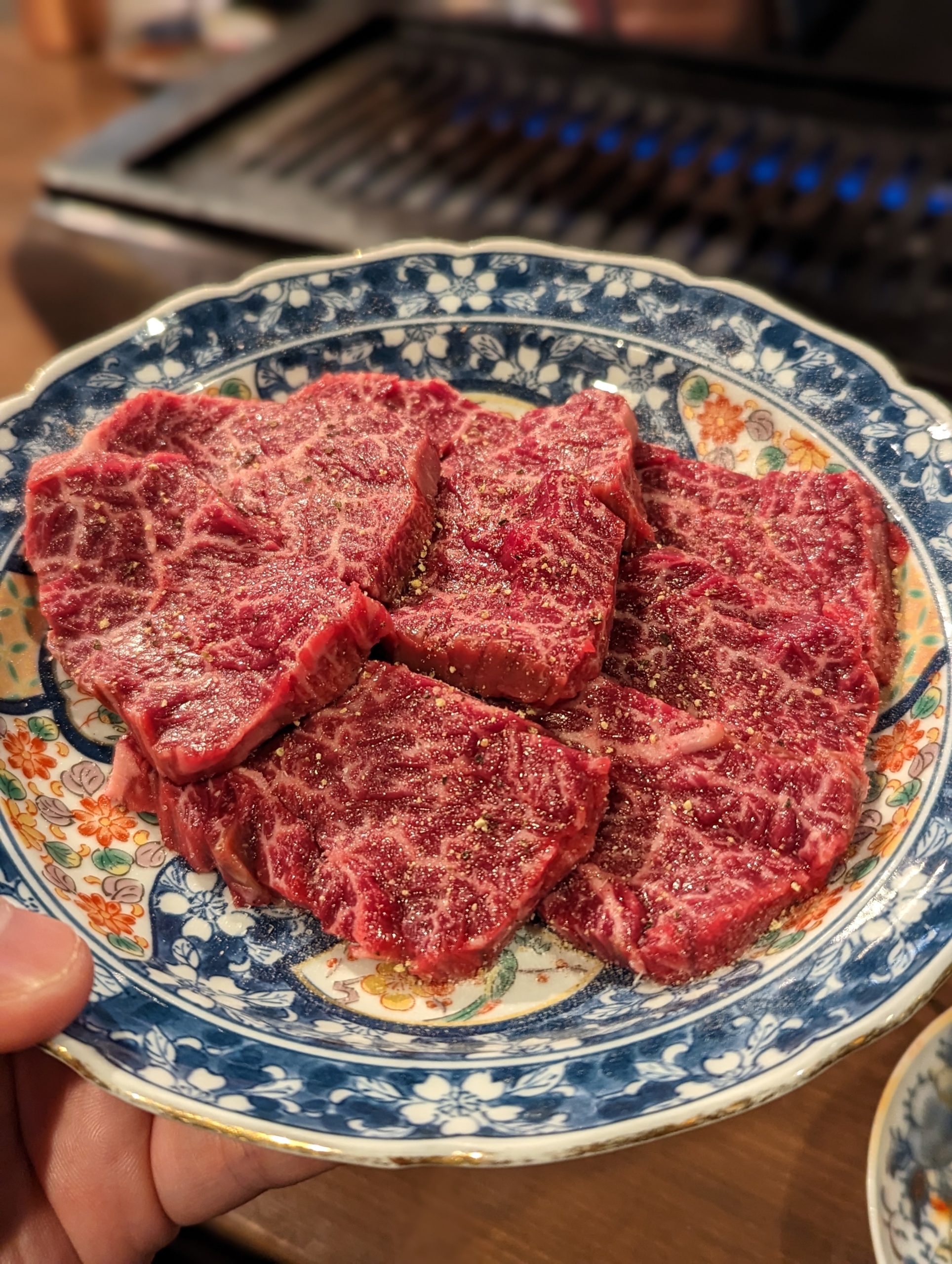 大阪オフ会3日目！1年近く予約の取れない大阪屈指の予約困難な焼肉店「●●●」