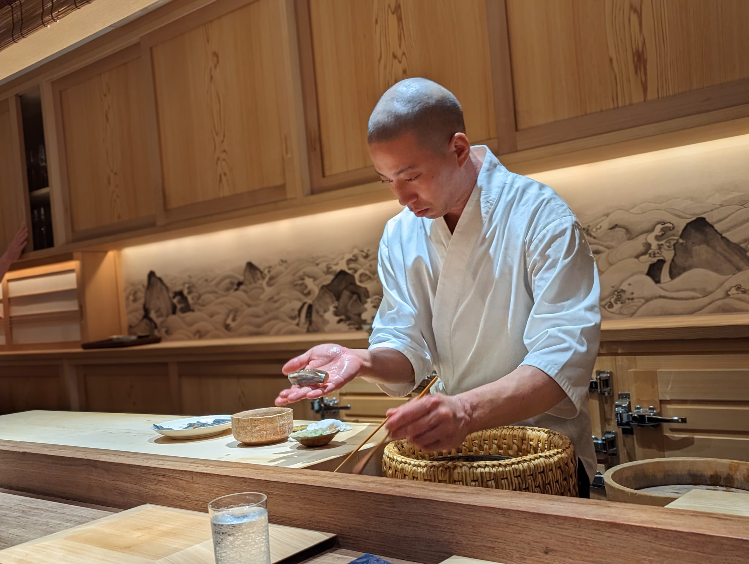 東京・神楽坂「●●●」- 美食家も虜になる確かな技とサービス