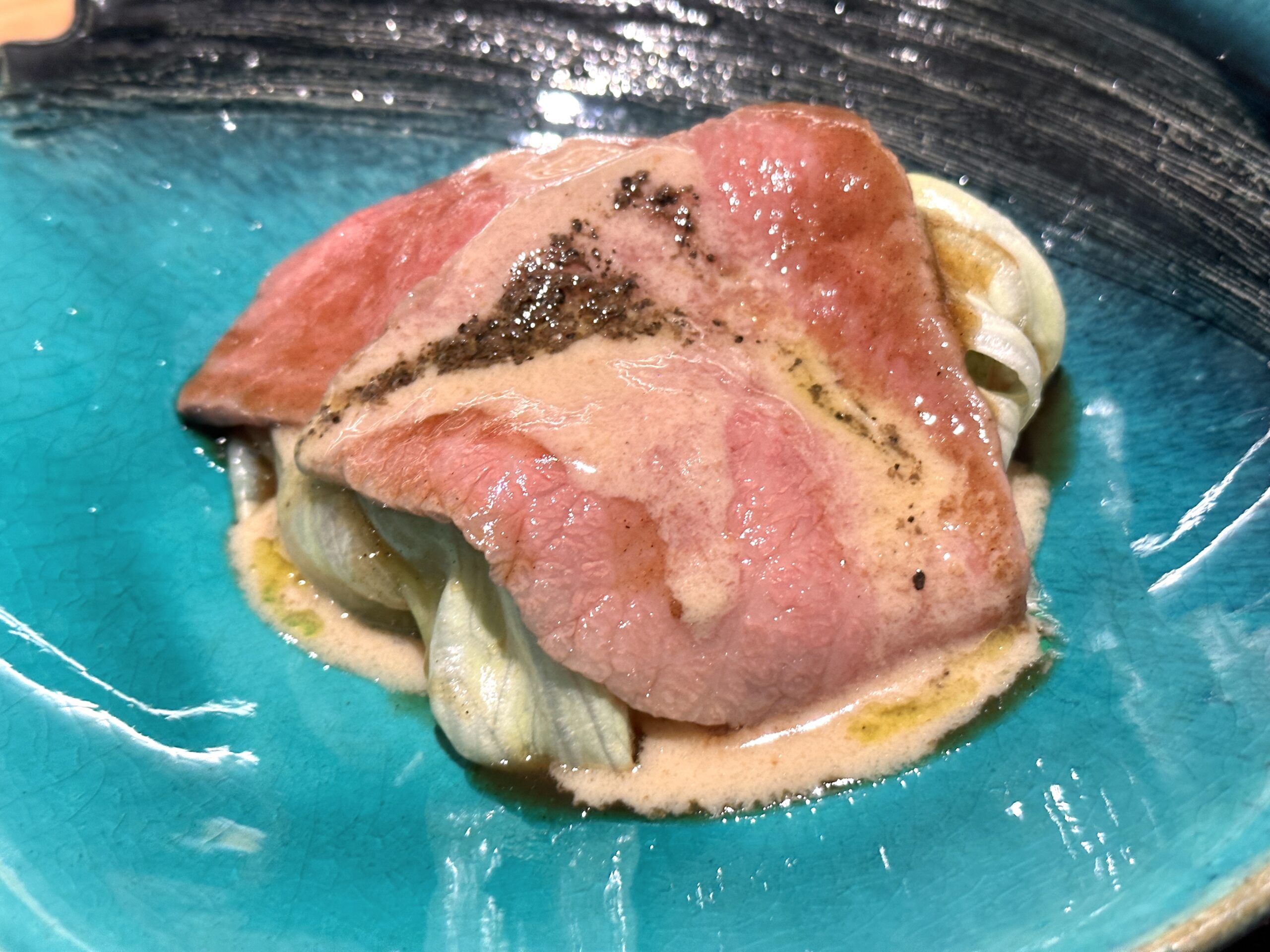 ＜TERIYAKI美食倶楽部＞大阪で密かに話題の薪焼きレストラン「●●●」