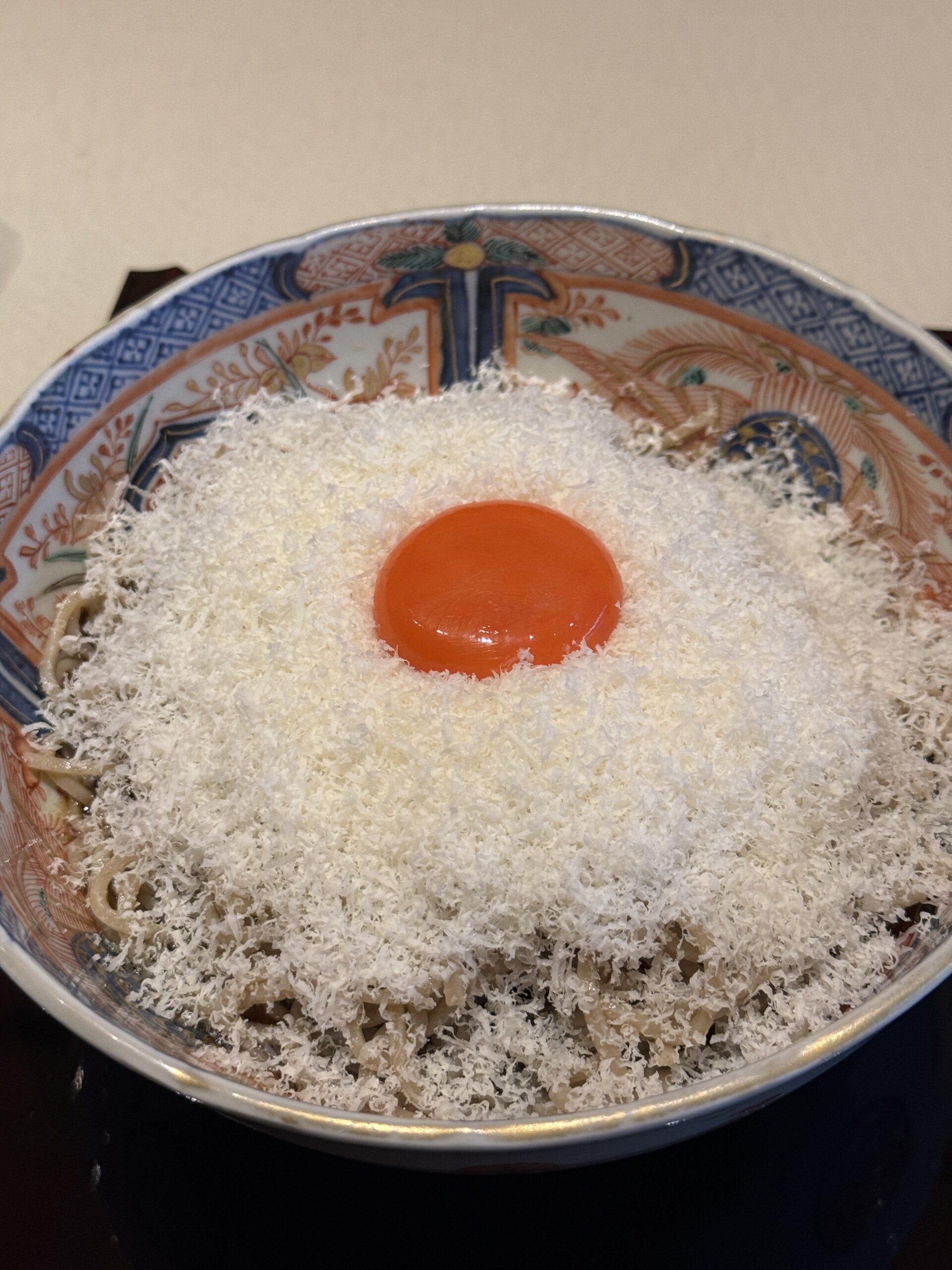 朝・昼・夜と一日中楽しめる、多彩な蕎麦料理の世界「●●●」