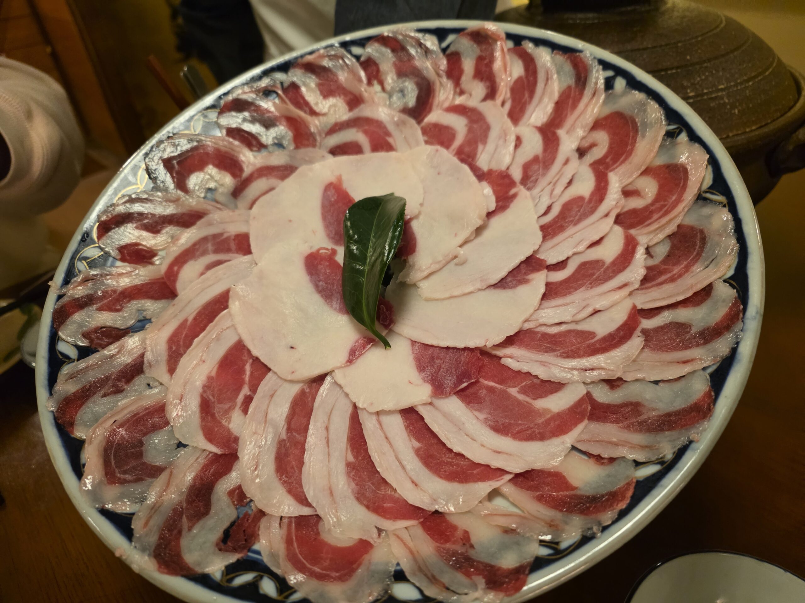 【TERIYAKI美食倶楽部オフ会】“1日1組限定”の隠れ部屋で熊鍋。祇園でしか味わえない夜。