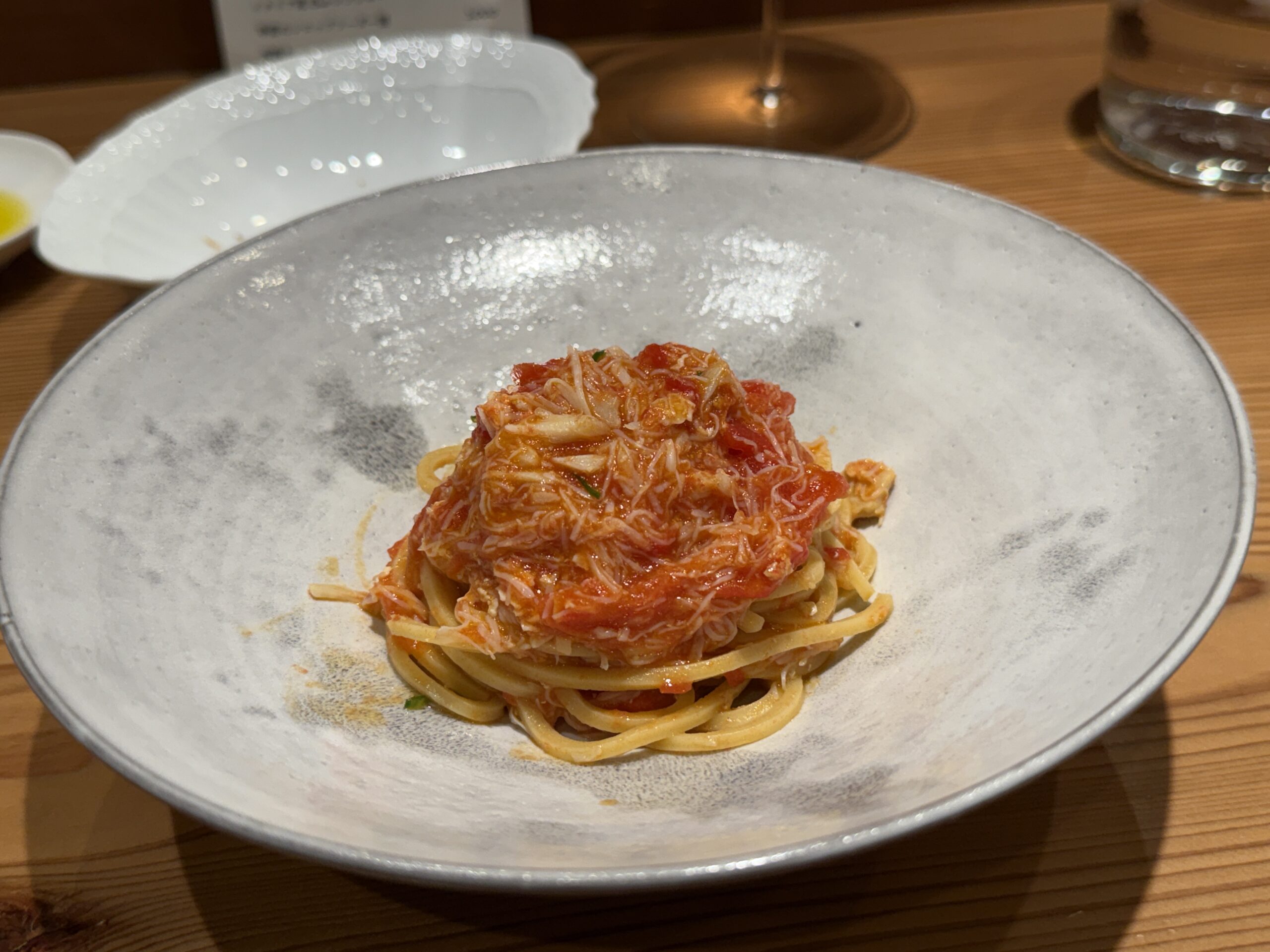 塩、オリーブオイル、赤ワインビネガー。木場の予約困難店で味わう”引き算”のイタリア｜●●●（●●●）